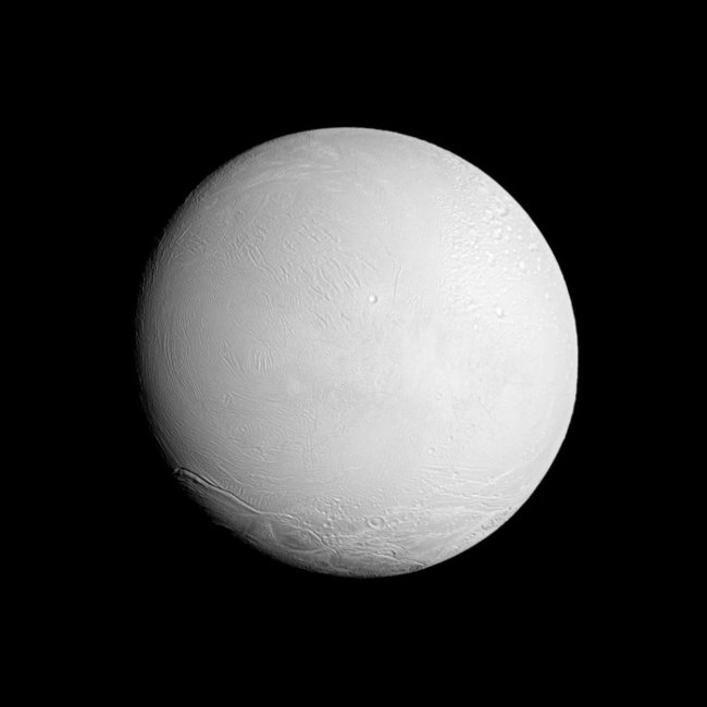 50 images of Saturn's Enceladus moon - where life can exist (Part 1) Picture 22