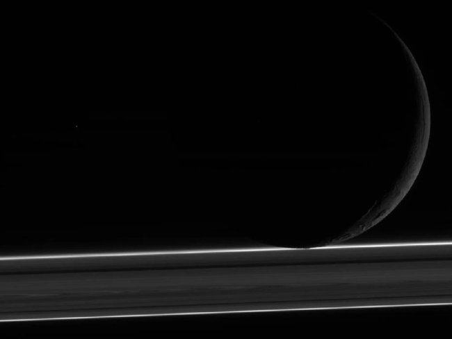 50 images of Saturn's Enceladus moon - where life can exist (Part 1) Picture 24