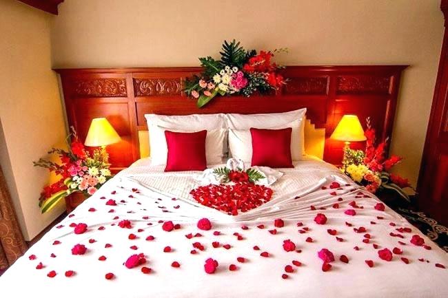 50+ Very beautiful wedding room decor templates Picture 26