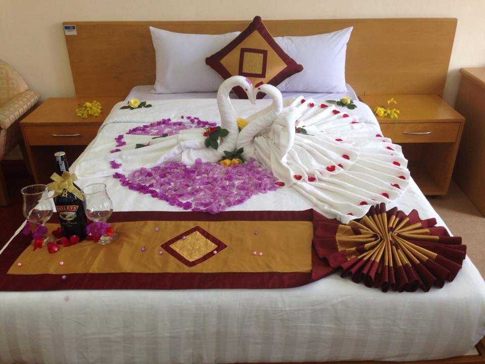 50+ Very beautiful wedding room decor templates Picture 36