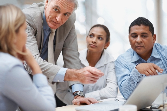 6 leadership styles needed to become a senior manager Picture 6