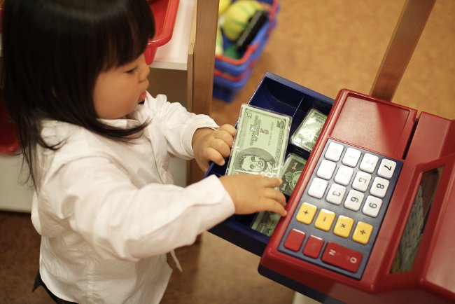 7 important lessons about money that every child needs to be taught Picture 5