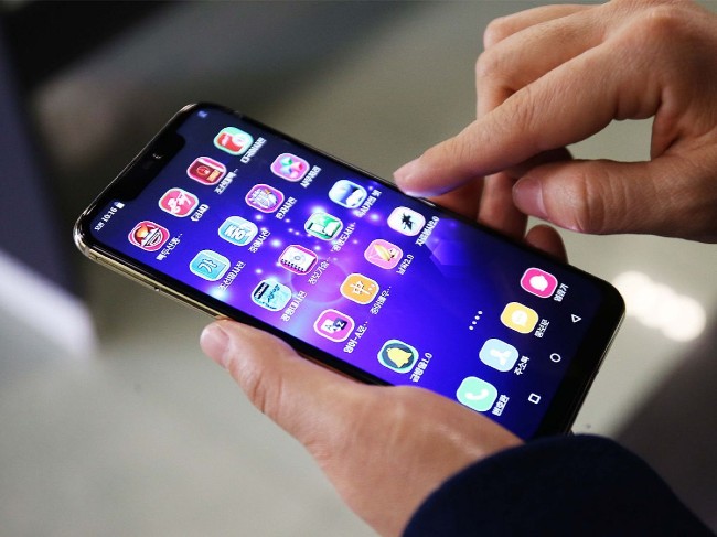 7 unique smartphone models that don't have money to buy yet Picture 5
