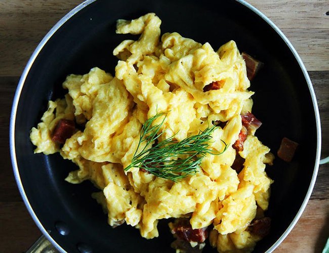 8 habits when processing eggs harmful to health you need to quit immediately Picture 8