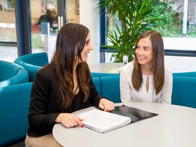 8 tricks to decode body language Picture 3