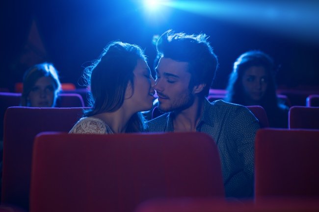 9 Secrets That Movie Theater Staff Never Reveal To You - TipsMake.com