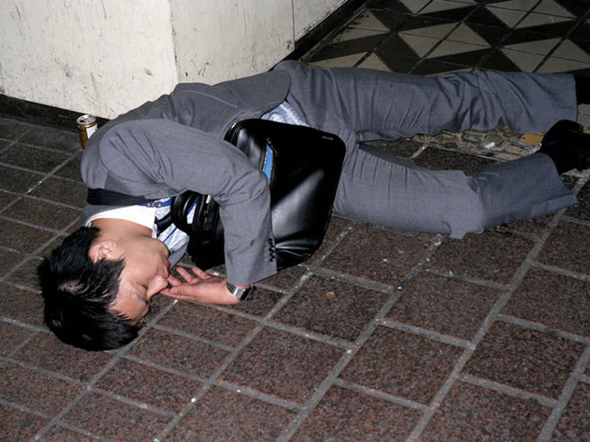 A series of photographs faithfully depicting Japan's harshest working culture Picture 39