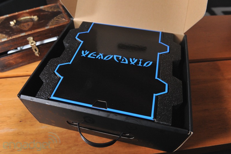 Actual photo of the 'giants' Alienware M18x Picture 2