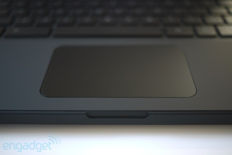 Actual photos of Google Cr-48, laptop running Chrome OS Picture 13