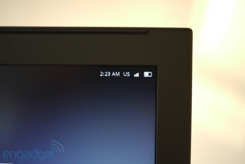 Actual photos of Google Cr-48, laptop running Chrome OS Picture 23