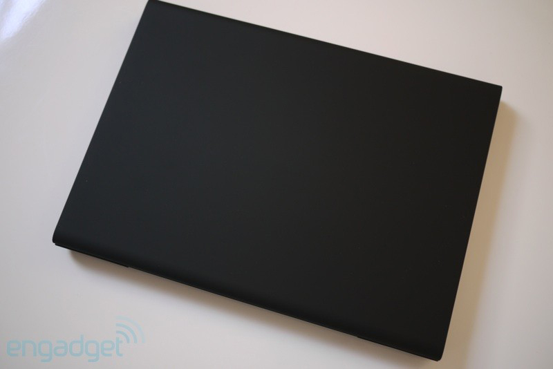 Actual photos of Google Cr-48, laptop running Chrome OS Picture 3