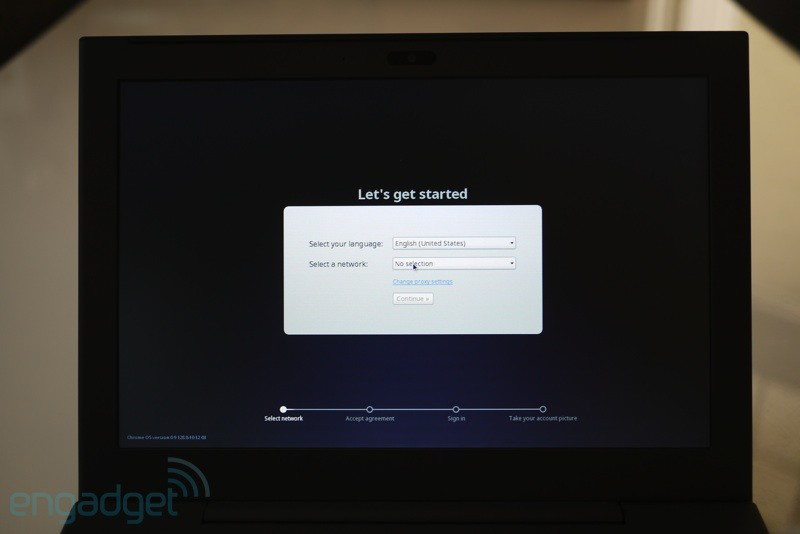 Actual photos of Google Cr-48, laptop running Chrome OS Picture 30