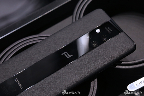 Admire Mate 20 RS Porsche Design, Huawei's high-end smartphones cost up to 50 million Picture 1