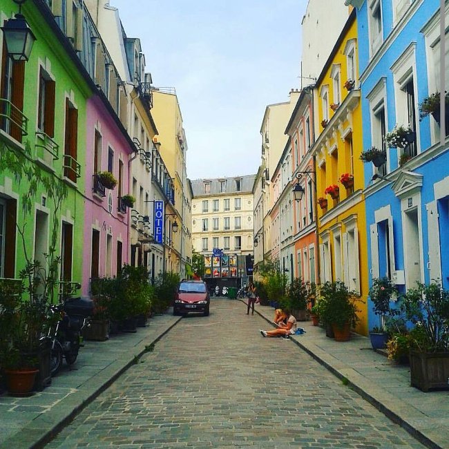 Admire the 25 most colorful streets in the world Picture 24