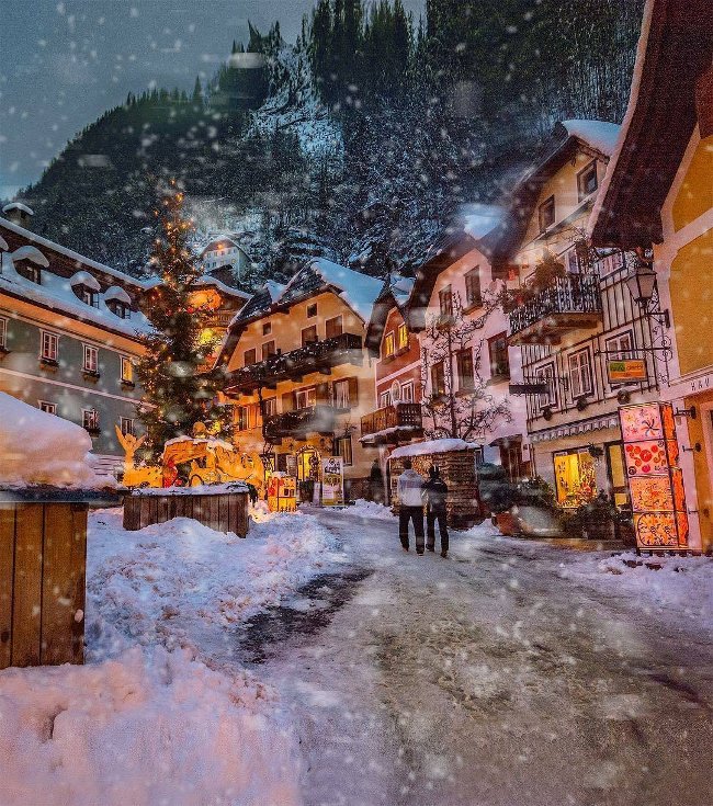 Admire the 25 most colorful streets in the world Picture 8