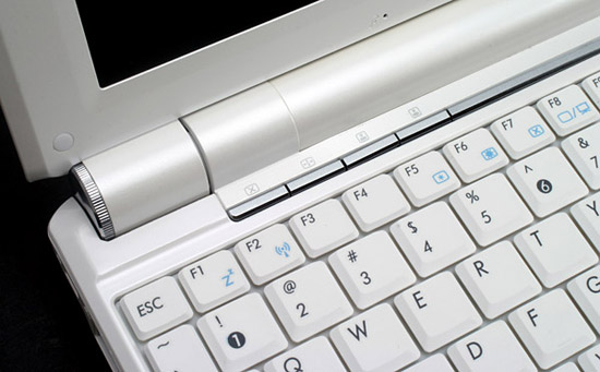 Admire the ASUS Eee PC 1000 Picture 4