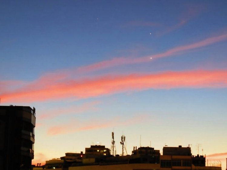 Admire the rare moment Venus and Jupiter 'meet' each other in the sky Picture 12