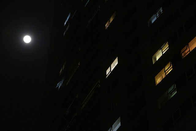 Admire the Super Moon in the sky of Hanoi at dawn 10/3 Picture 9