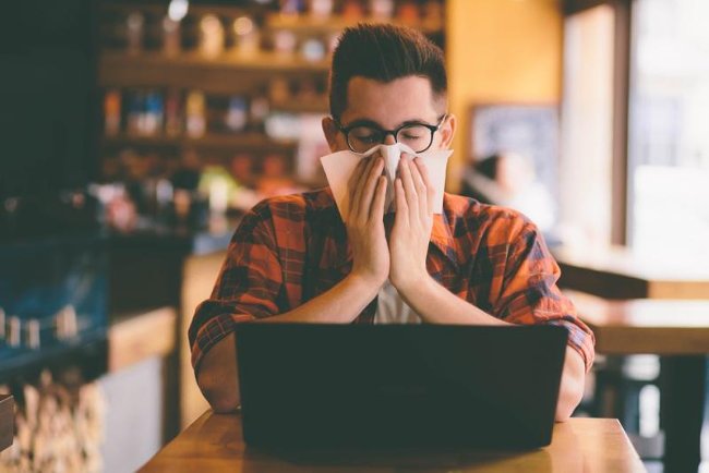 After coughing and sneezing, bacteria can survive in the air for up to 45 minutes Picture 3