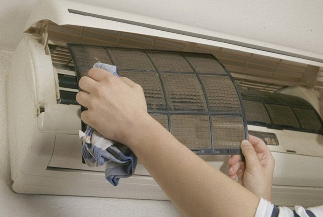 Air conditioner suddenly not cool? The cause and how to fix it Picture 1