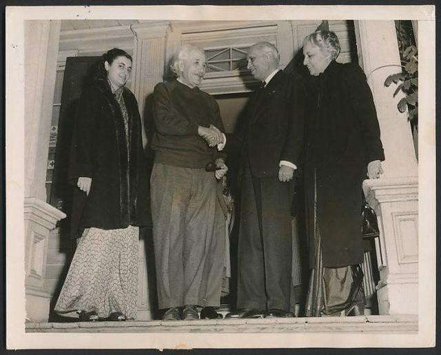 Albert Einstein was invited by the Israeli government to be President, but he refused Picture 7