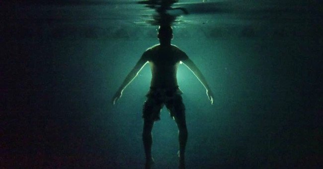 Amazingly, mutants eat 10 days completely under water Picture 1