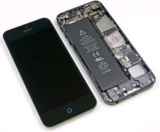 Apple opened a battery replacement program for some iPhone 5 devices Picture 1