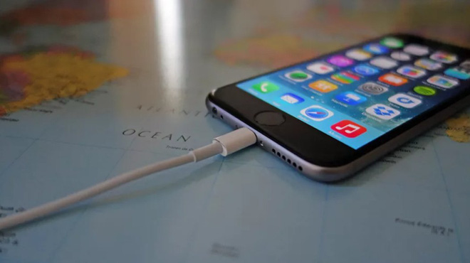 Apple received a record high antitrust penalty from France Picture 1