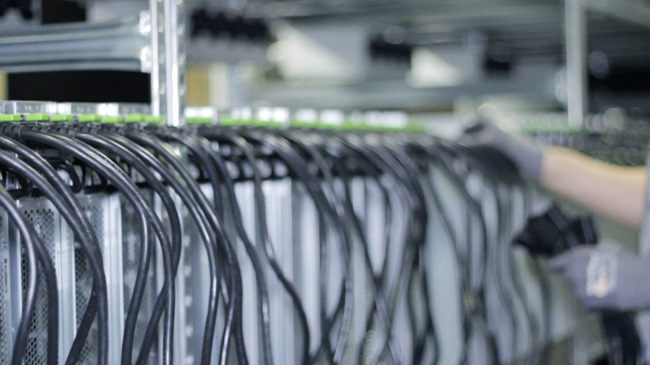 Are you curious what inside the vast Bitcoin Iceland digging plant looks like? Picture 9