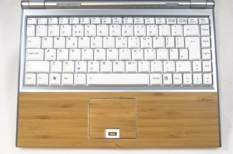 ASUS U6 Bamboo made from bamboo Picture 3