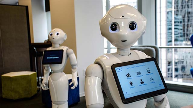 Attack of security robots, a man is 'wanted' Picture 1