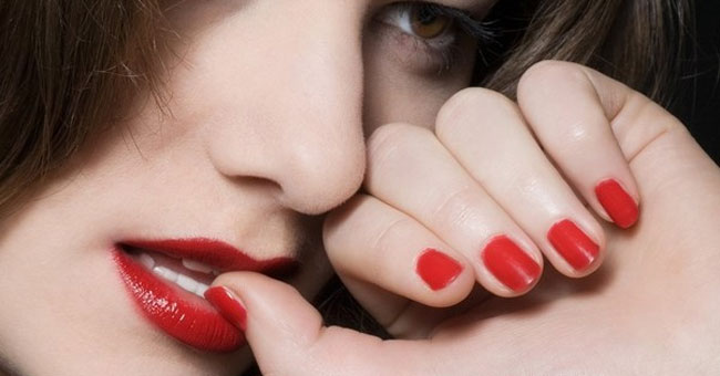 Be careful when touching your hands on the back of the body Picture 6