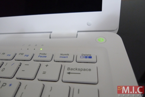 Beat the laptop box like MacBook Air Picture 12