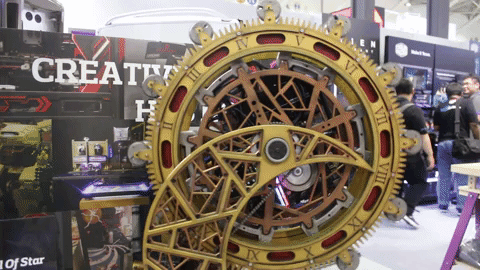 Believe it or not, these are normal computers Picture 6