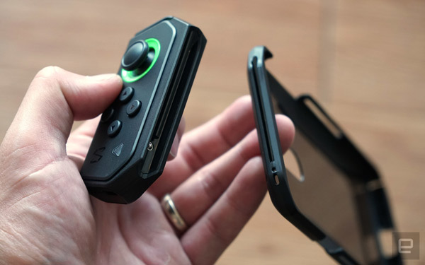 Black Shark Helo - the world's first smartphone with 10GB of RAM, playing AMOLED games, priced at only 14 million Picture 8