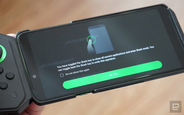 Black Shark Helo - the world's first smartphone with 10GB of RAM, playing AMOLED games, priced at only 14 million Picture 9