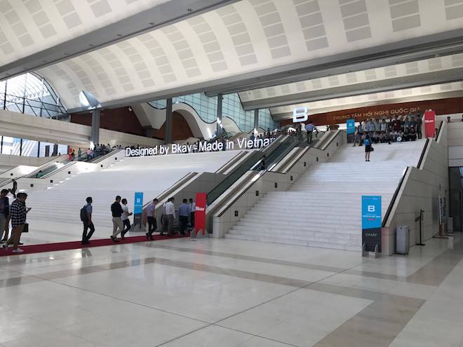 Bphone 2017: Configuration, official price - Generally QUALITY! Picture 36