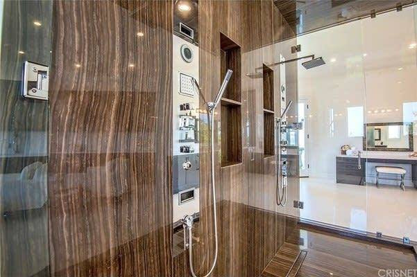 Break into the $ 7 million mansion of Jake Paul, the brightest star of Youtube channel Picture 17