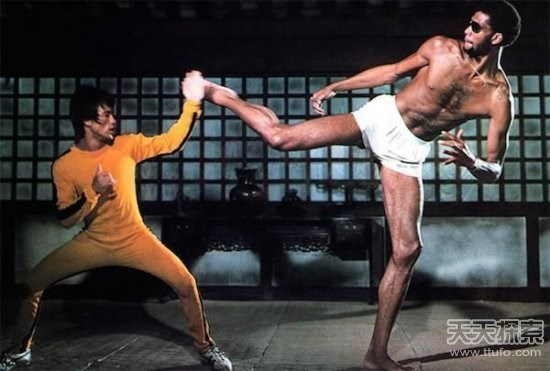 Bruce Lee's martial arts legend and 15 secrets surprised many people Picture 2