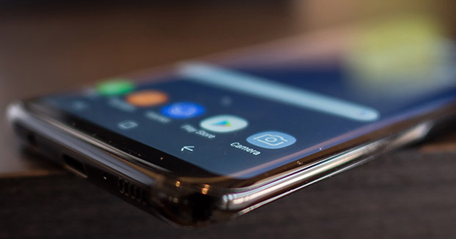 Can you guess the smartphone based on the following parameters? Picture 10