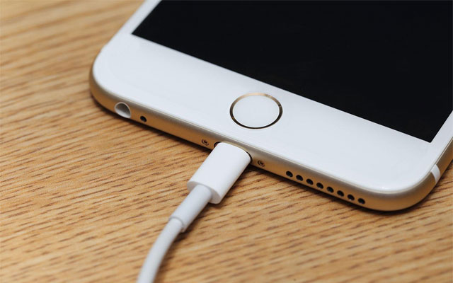 Causes and ways to fix battery bottles on smartphones Picture 3