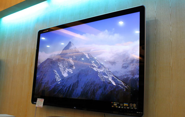 Choose 3D TV with LED or Plasma technology Picture 5