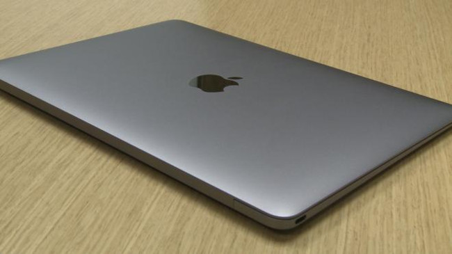 Cleaning computers to welcome Tet Picture 8