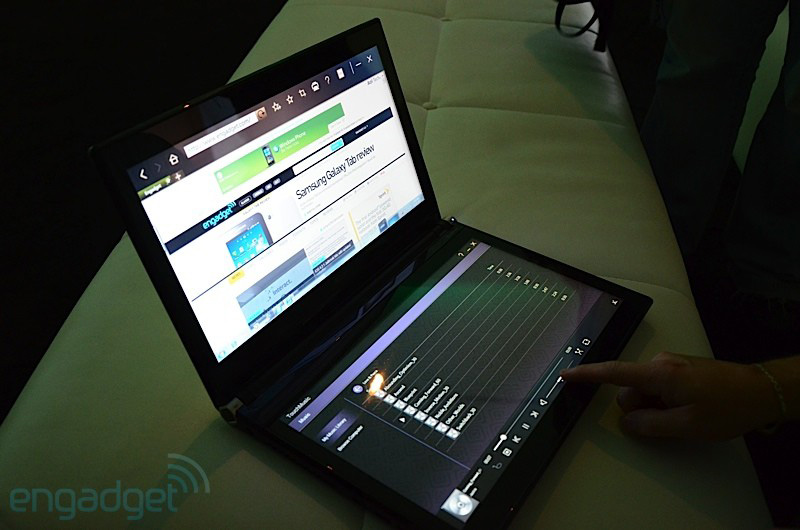 Close up of Acer Iconia two-screen laptop Picture 18