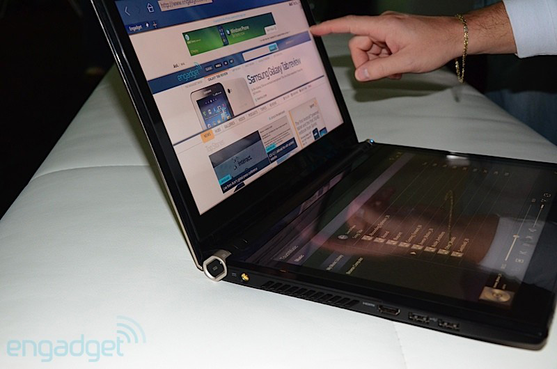 Close up of Acer Iconia two-screen laptop Picture 20