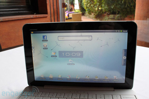 Close up of Compaq AirLife 100 running Android Picture 10