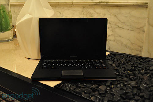 Close up of Lenovo's new 'ultraportable' Picture 1