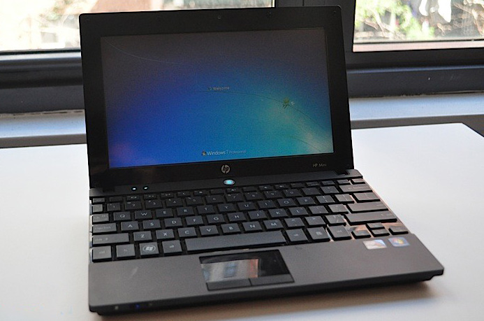 Close up of the HP Mini 5103 uses dual-core Atom chips Picture 8