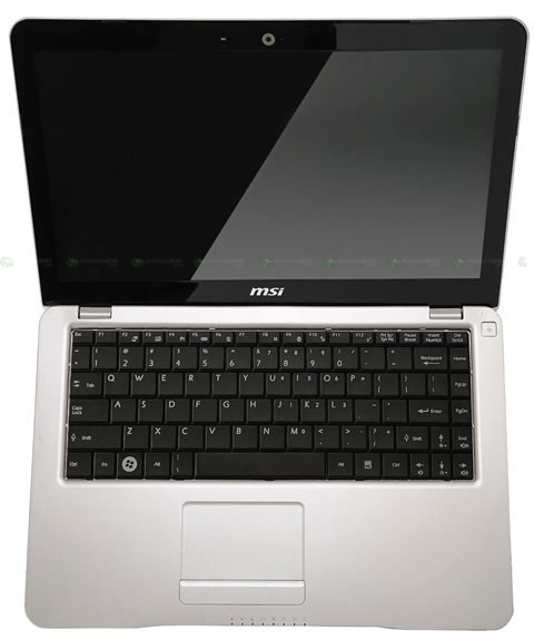 Close up of the 'killer' of the MacBook Air Picture 10