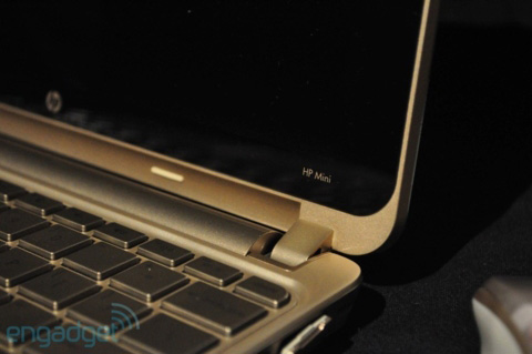 Close up of the new HP Mini 210 Vivienne Tam Picture 13